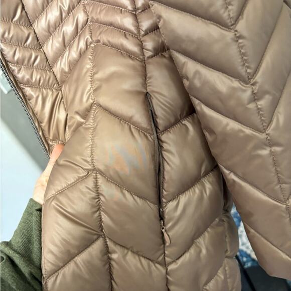 NWOT Kenneth Cole Women's size M Hooded Long Winter Bronze Puffer Jacket - Picture 6 of 13
